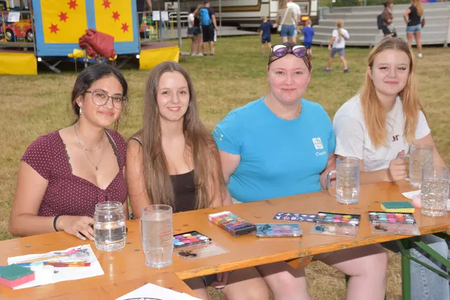Mit dem Bezirkswandertag des Seniorenbunds, der Senioren-Bezirksmusikkapelle und einem Kindernachmittag startete das Strudengauer Volksfest in das Festwochenende. | Foto: Robert Zinterhof