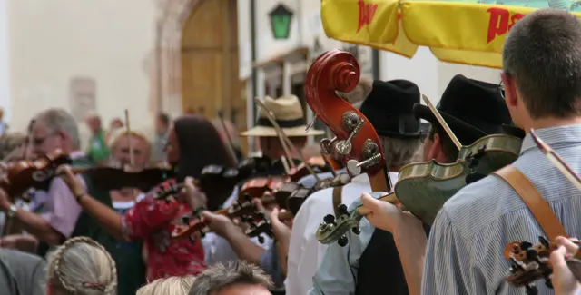 Das "Aufgeigen" in Bad Goisern steht seit jeher für gelebte Volkskultur, musikalische Begegnungen und Gastfreundschaft. | Foto: Kefer