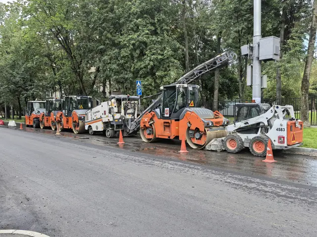 Das Land Vorarlberg führt ab Ende August 2026 auf der L 190, Vorarlberger Straße, im Ortsgebiet von Nenzing zwischen der Bäckerei Hosp und der Einbindung Walgauwerk umfangreiche Straßen- und Asphaltinstandsetzungsarbeiten durch.(Symbolbild) | Foto: unsplash
