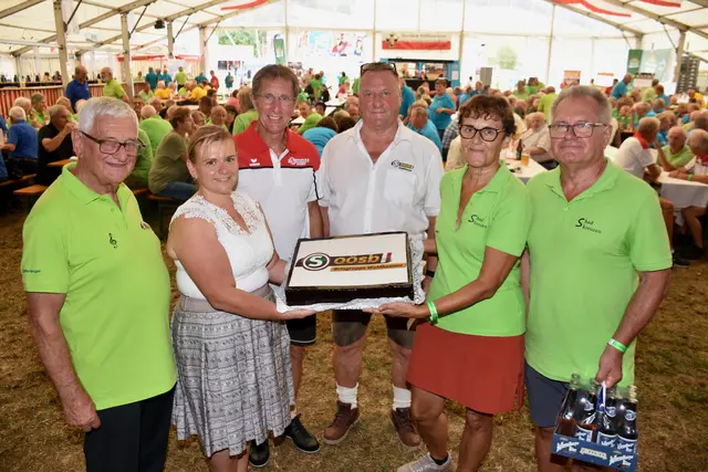 Mit dem Bezirkswandertag des Seniorenbunds, der Senioren-Bezirksmusikkapelle und einem Kindernachmittag startete das Strudengauer Volksfest in das Festwochenende. | Foto: Robert Zinterhof