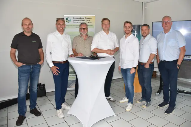 Die 50. Strudengauer Messe mit Volksfest und Kirtag ist eröffnet.  | Foto: Robert Zinterhof & Bilal Usman