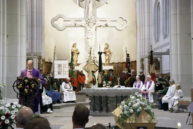 In persönlichen Worten dankte Dekan Peter Scheiring dem Verstorbenen u.a. für seinen Einsatz im Kirchenwesen. | Foto: MG Telfs/Pichler