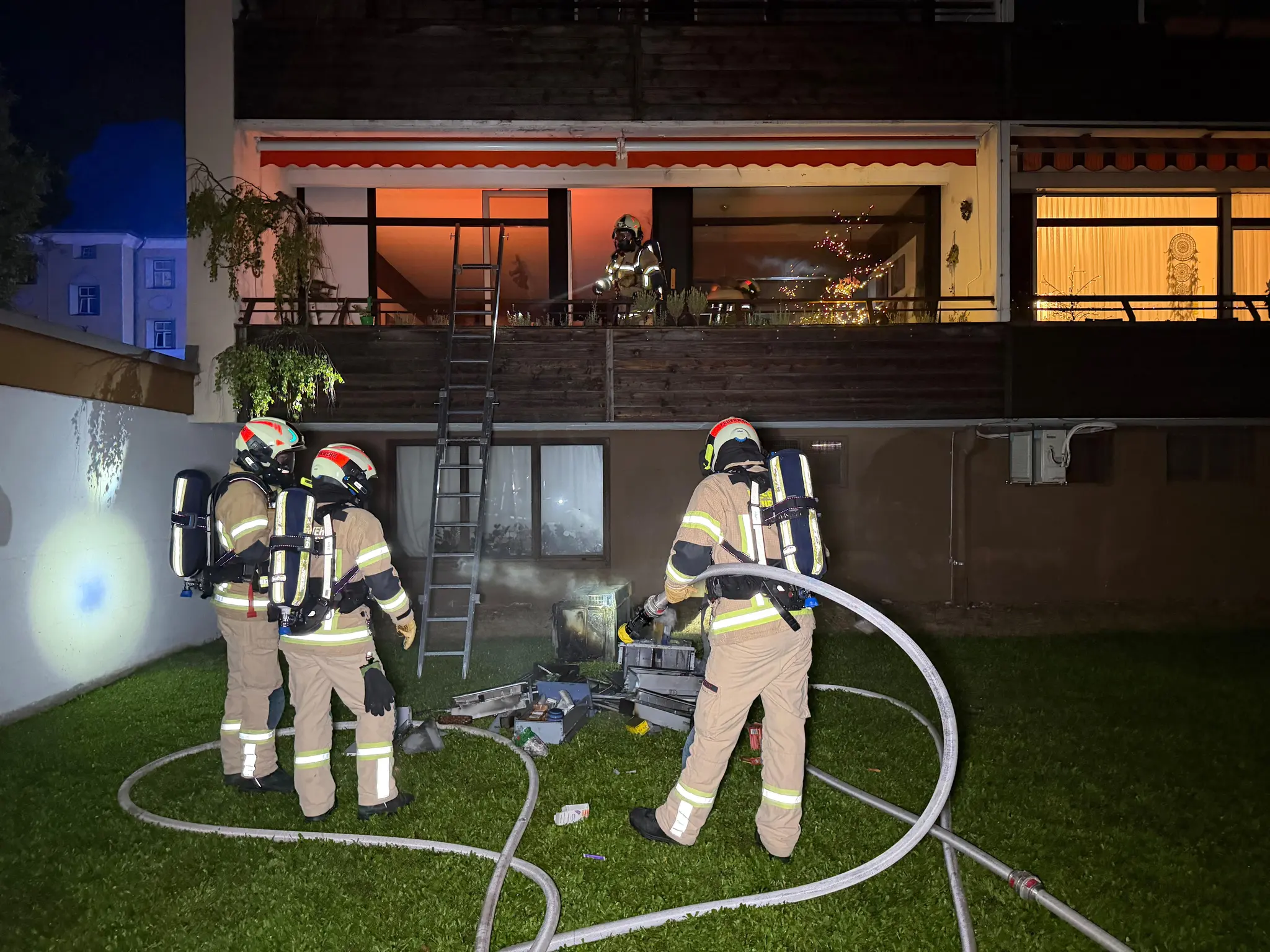 Apartment fire: 90-year-old rescued from flames in Kufstein ...