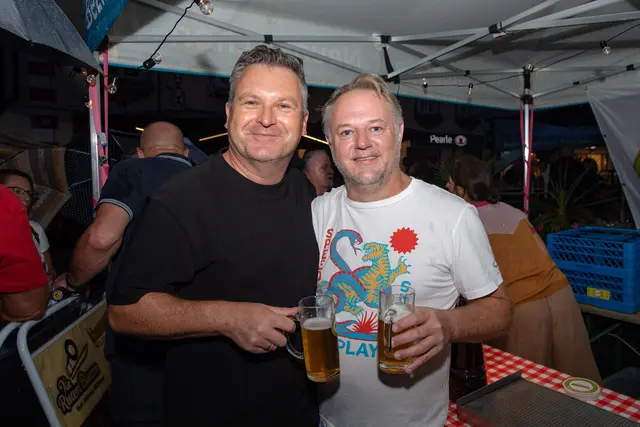 Heimo Kanzian und Jürgen Neumann verkosteten heimische Biersorten.