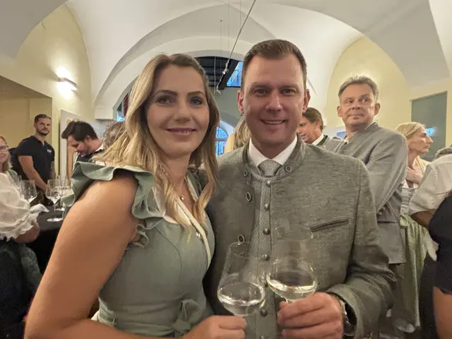 Bürgermeister Daniel Kos mit seiner Martina | Foto: MeinBezirk/W. Fischer
