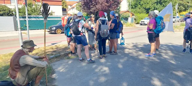 Martine erwartet uns in Neusiedl, sie ist seit 5. Mai am Peacewalk unterwegs! 
