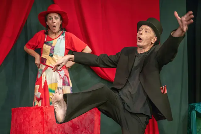 Das Quasi-Quasar-Theater gibt am 1. September eine Vorstellung in Fürstenfeld, der Eintritt ist frei. | Foto: Johannes Gellner