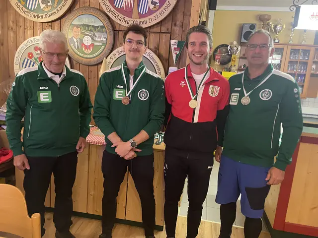 Normallauf v.l.n.r: Landessportleiter Walter Zitz, Julian Krapfl, Martin Ledersberger, Gerhard Köstner | Foto: Köstner