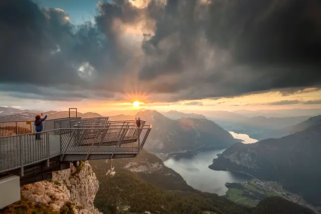 Sonnenuntergang am Dachstein-Krippenstein bei den 5fingers genießen. | Foto: Rudi Kain