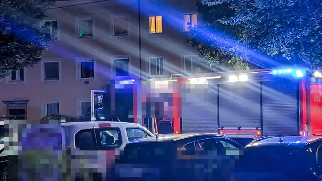 Aufregung in der Urfahraner Harruckerstraße: Die Linzer Berufsfeuerwehr rückte an. | Foto: Reischl