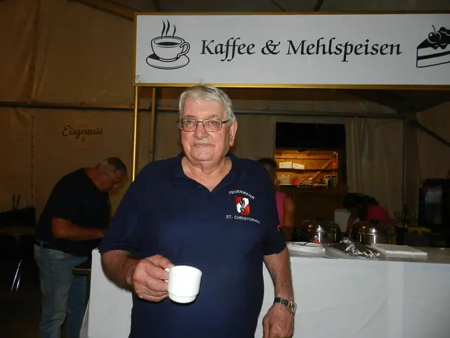 Alios Priesching läst sich seine Kaffe gut schmeckten | Foto: Heribert Punz