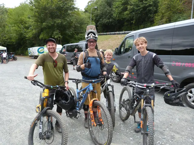 Voller Vorfreude bereiteten sich Radsport-Fans jedes Alters auf einen mitreißenden Action-Day vor. | Foto: Vanessa Wittmann