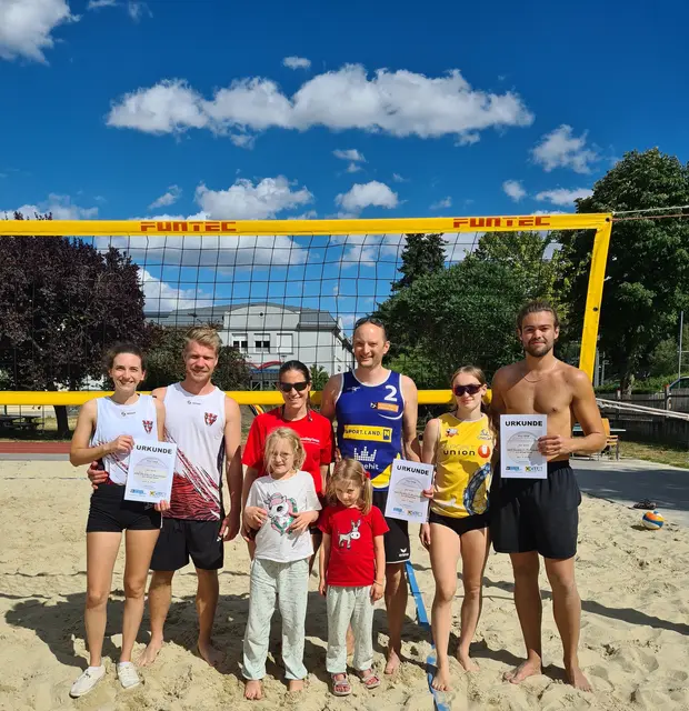 Ehrung der drei bestplatzierten Teams | Foto: Volleyballverein Traismauer "Wild Tigers"