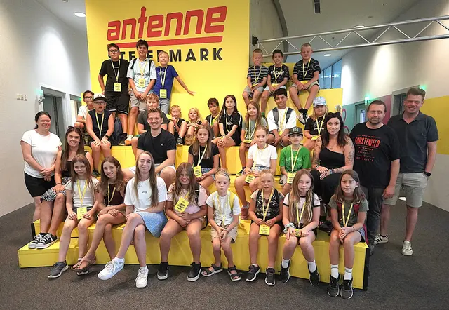 "Willkommen im Radio" hieß es für 26 Fürstenfelder Kinder bei der Antenne Steiermark. | Foto: Waltraud Wachmann