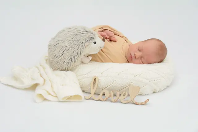 Name: Kilian
Geburtsdatum: 14.08.2026
Gewicht: 3.210 g
Größe: 51 cm
Eltern: Klara und Markus Kreuzer aus Obdach | Foto: Babysmile 