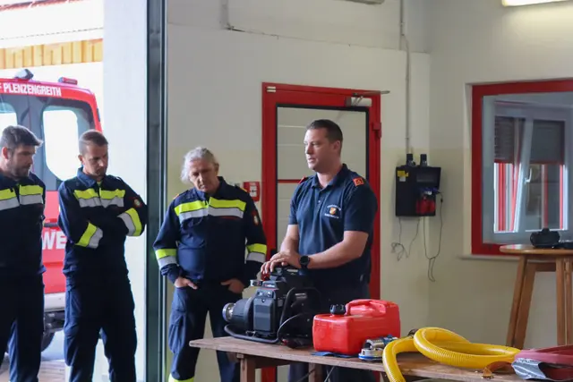 Zunächst wurde Theorie gepaukt.  | Foto: BFV Weiz