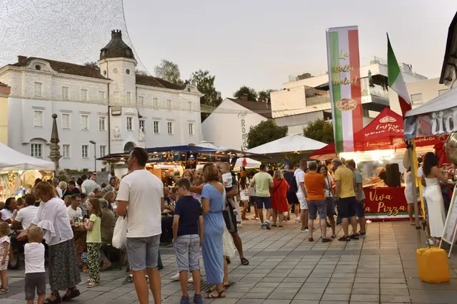 Der italienische Markt lädt vom 3. bis 6. September zum Genießen und Probieren ein.  | Foto: Stadtmarketing Grieskirchen
