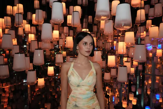 Aline Tosch wird meist auf Reisen zu ihren Buch-Ideen inspiriert. Hier ist sie in Bangkok – ein Schauplatz in "Der rote Pool von Samui". | Foto: Tosch