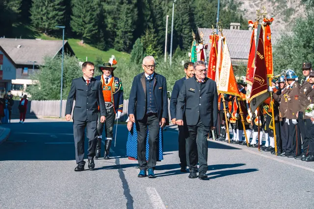 Präs. G. Platter, die LA F. Riedl und A. Kirchmair mit Bgm. K. Ungerank | Foto: Pernsteiner