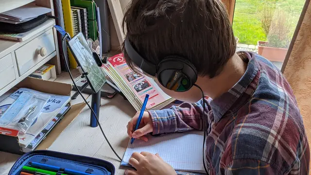 Die Vor- und Nachteile der Digitalisierung sind und bleiben ein zentrales Thema an den Schulen. | Foto: pexels / Adam Sondel