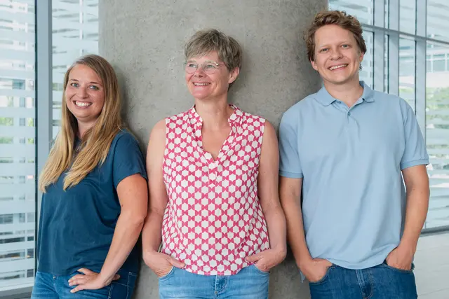 (v.l.n.r.) Das Team des Freiwilligenzentrum Salzburg: Doris Mair (Öffentlichkeitsarbeit), Marlies Blaschko (Vereinsleitung) und Severin Schwaiger (Freiwilligenberatung) möchten freiwilliges soziales Engagement in Salzburg stärken und weiterentwickeln. | Foto: Josef Blaschko/Freiwilligenzentrum Salzburg