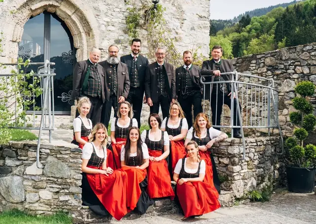 Die Sängerinnen und Sänger des Wurzenpassklang treten am Samstag, dem 12. September in Launsdorf auf.  | Foto: Wurzenpassklang
