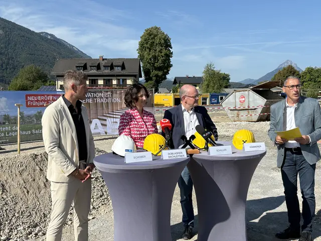 Grödigs Bürgermeister Herbert Schober, RVS-Geschäftsleiterin Anna Doblhofer-Bachleitner, RLS-Geschäftsführer Martin Schiller, Sigi Kämmerer (v.l.n.r.). | Foto: MeinBezirk