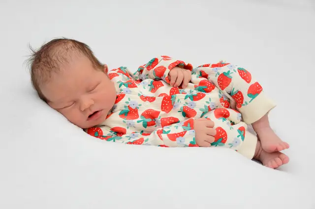 Name: Sarah
Geburtsdatum: 09.08.2026
Gewicht: 3.390 g
Größe: 53 cm
Eltern: Anett und Raymond Rus aus Mürzzuschlag | Foto: Babysmile