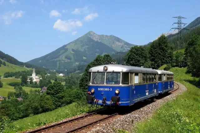 Nach der behördlichen Sperre zweier Tunnel auf der Erzbergbahn fordern die steirischen Grünen ein rasches Handeln der Landesregierung. | Foto: Verein Erzbergbahn