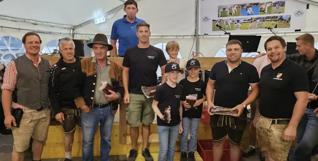 Mitglieder vom Rangglerverein Piesendorf und Niedernsill. | Foto: (c) Rangglerverein Piesendorf 