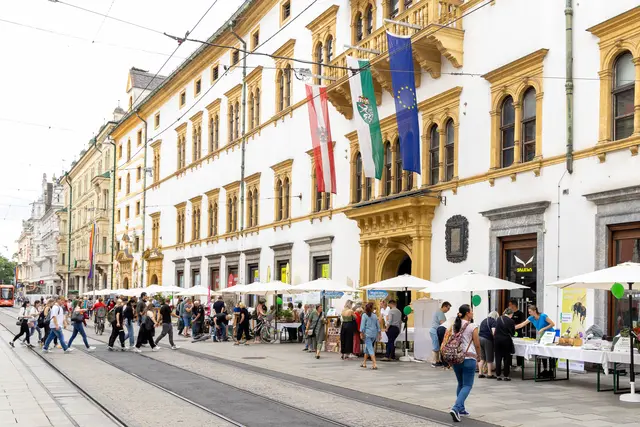 Der Markt der Artenvielfalt zeigt, wie Naturschutz in der Steiermark aussieht und wie man sich beteiligen kann. Über 40 Organisationen geben dabei einen Einblick in ihre Arbeit. | Foto: Harry Schiffer