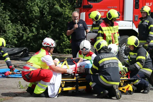 Die Einsatzkräfte zeigten ihr Können beim Tag der offenen Tür der Feuerwehr Knittelfeld. 