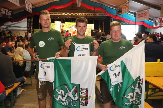 Die steirischen Teilnehmer bei der Startnummernauslosung: Christian Bäck, Georg Wippel und Josef Bauer (v.l.) | Foto: Landjugend Steiermark