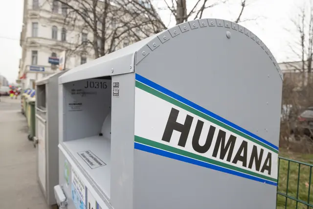 Neben Öpula, einem Betreiber aus Niederösterreich, wird auch Humana mit den Folgen des Altkleidercontainerverbots in Wien kämpfen müssen.  | Foto: APA-Images / Tobias Steinmaurer