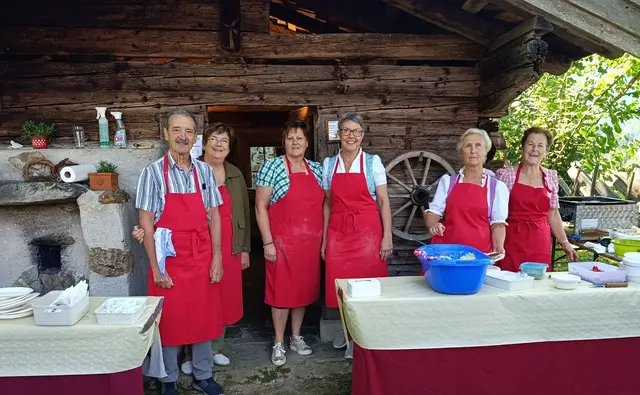 Bladl und Pressknödel am Waschhäusl