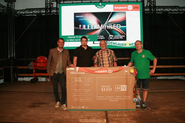 Übergabe dritter Preis, am Bild von links Stefan Aigner, Bernhard Lenz, Franz Reiter und Josef Buchinger.
 | Foto: Strudengauer Messe