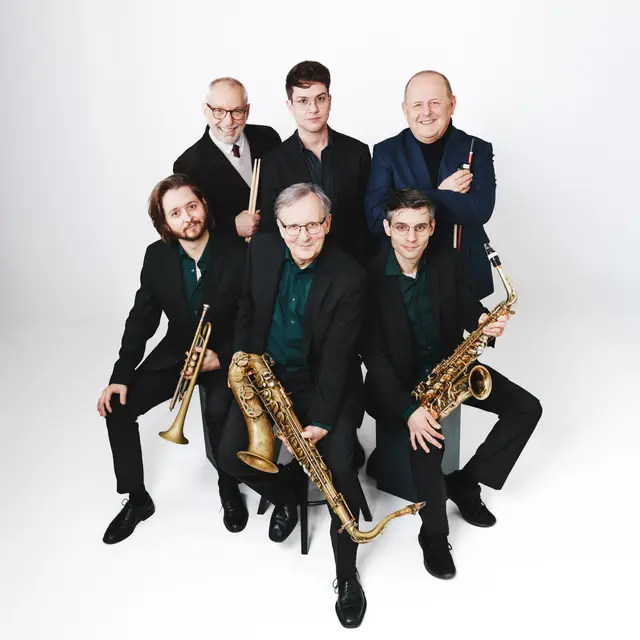Seit nunmehr einem Jahrzehnt steht das hochkarätige Sextett Affaere Dreyfuss für energiegeladene Live-Auftritte, mitreißende Melodien und eine unverkennbare musikalische Handschrift in der österreichischen Jazzszene.  | Foto: Maria Frodl