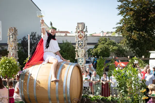 Das Highlight am Sonntag ist der Festumzug.  | Foto: Poysdorf Events