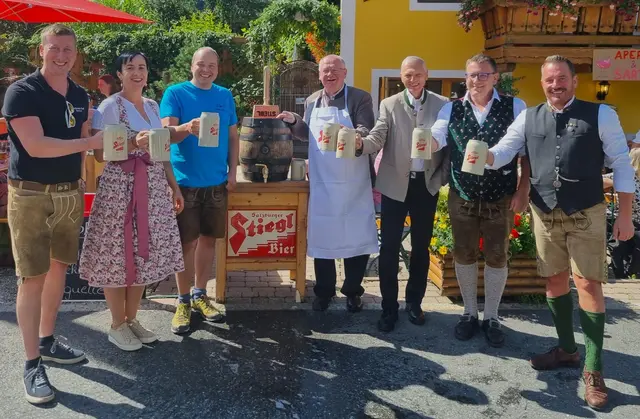 Von links: Sebastian Kaltenberger, Katharina Mösenbichler, Thomas Mösenbichler, Bürgermeister Paul Weißenbacher, LAbg. Josef Schöchl, Christian Wieser und Bernhard Weissenbacher. | Foto: Josef Schöchl