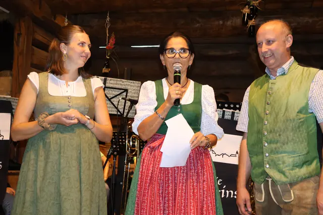 Welche war die schönste Lederhose? - Die Jury machte es bei der Prämierung spannend. | Foto: Agnes Etzer
