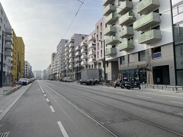 In der Bruno-Marek-Allee ist im Bereich zwischen Am Tabor und Walcherstraße die Durchfahrt eigentlich verboten.  | Foto: Johannes Reiterits