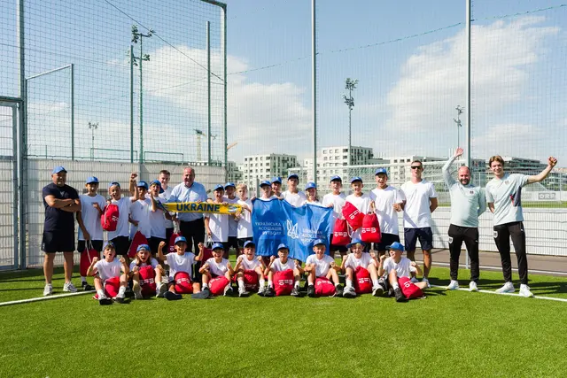 Eine Woche Fußball erleben und Wien kennenlernen. Die ukrainischen U12-Nachwuchskicker trainieren derzeit am ÖFB-Campus in der Seestadt.
 | Foto: ÖFB/Johannes Friedl