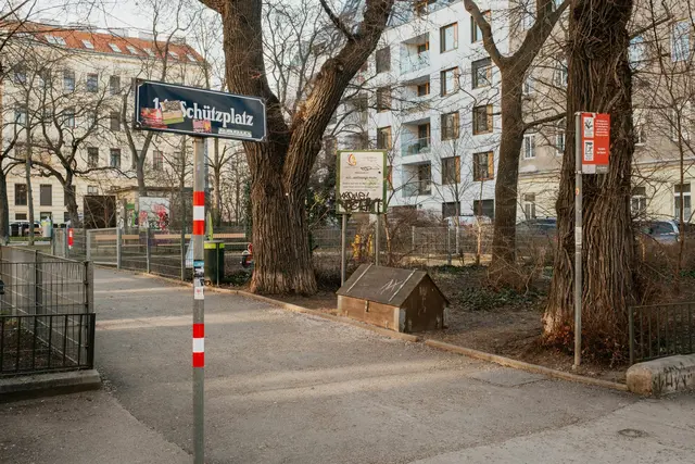 Der H.-C.-Artmann-Park soll schon bald umgestaltet werden. Hierfür wird die Bezirksbevölkerung mit einbezogen. | Foto: GB_Dutkowski