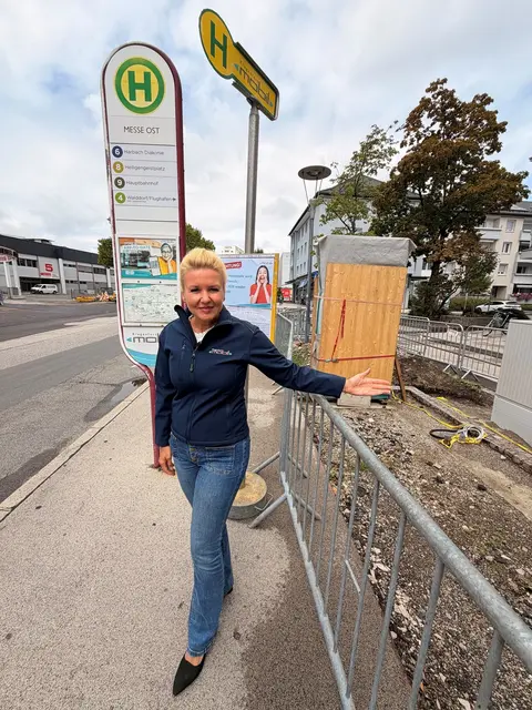 Foto: Bushaltestelle Messe Ost wird wieder angefahren, Wassermann bei Lokalaugenschein, Bild: Büro Wassermann