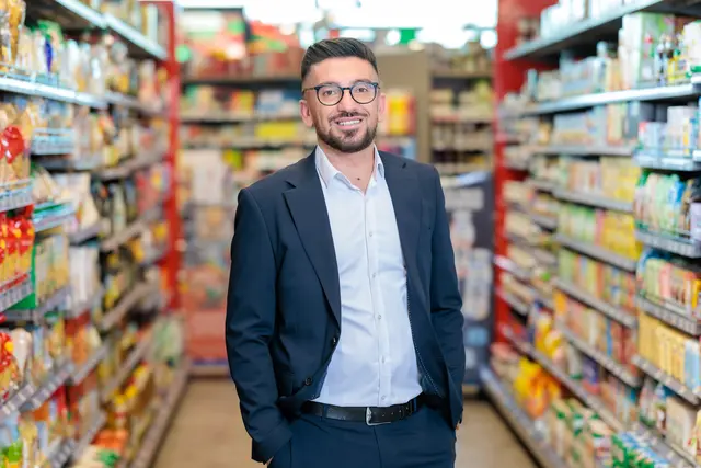 SPAR-Kaufmann Ramazan Dagdemir übernimmt den SPAR-Supermarkt in Ebergassing. | Foto: SPAR/Brunnbauer