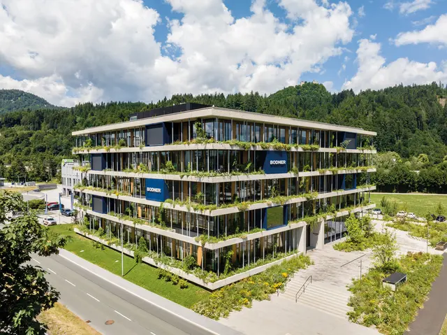 Im Herbst 2024 bezog die Bodner Gruppe ihre neue Unternehmenszentrale in Kufstein. | Foto: www.haerdtlein-foto.de