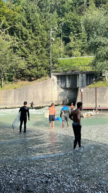 Letztes Jahr wurde der Verein Surf‘Inn dann plötzlich angezeigt, weil für die Einbauten keine wasserrechtliche Genehmigung vorlag.  | Foto: Surf'Inn