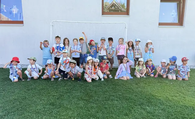 Bei der Abschlussturnier der WM-Woche zeigten die Kinder Teamgeist und sportliches Können. | Foto: MG Telfs