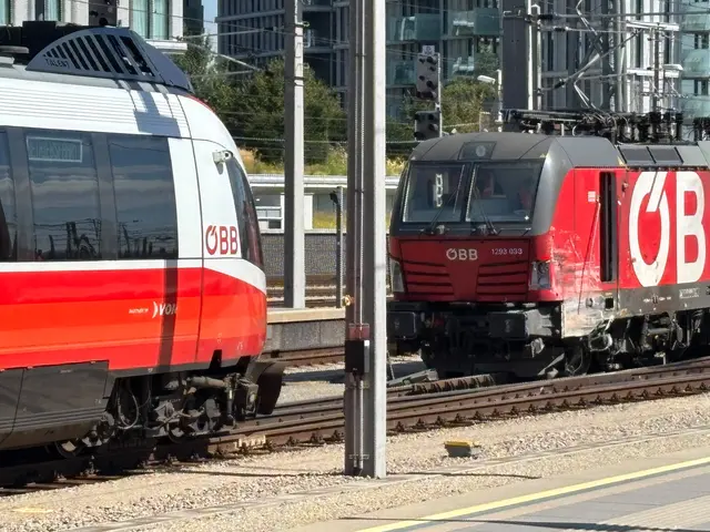 Schwerer Crash am Hauptbahnhof: Eine Lokomotive eines Güterzuges und eine Personengarnitur kollidierten. Verletzte gibt es keine. | Foto: z.V.g.