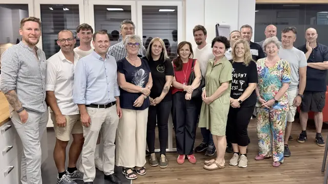Beim „Treffpunkt Wirtschaft“ im Sonnenland Teamspace diskutierten Unternehmerinnen, Unternehmer und Interessierte über die Zukunft der Oberpullendorfer Innenstadt. | Foto: Dietmar Csitkovics
